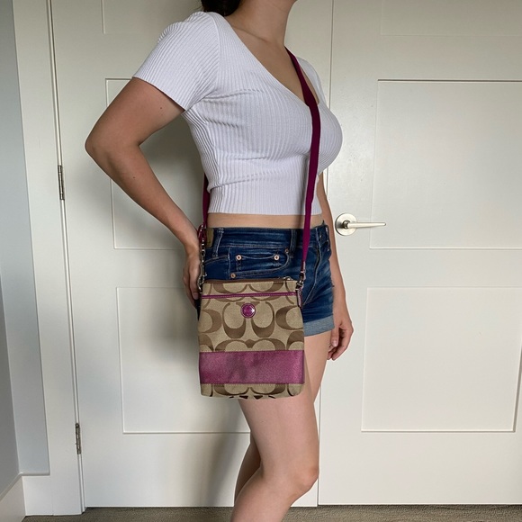 💖Authentic Coach swingpack. - Picture 5 of 5